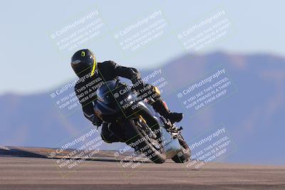 media/Nov-06-2023-Moto Forza (Mon) [[ce023d0744]]/3-Intermediate Group/Session 5 (Turn 9)/